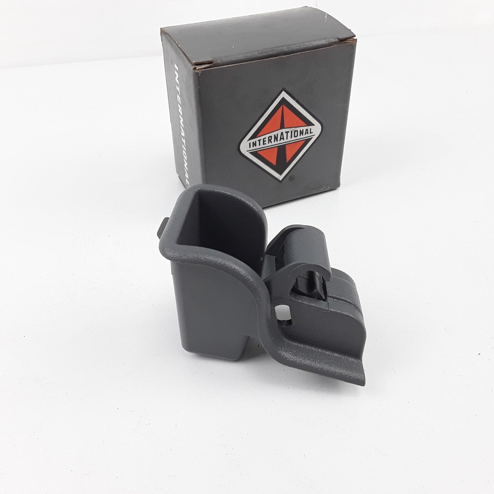 International 3565233C2 Sun Visor Clip For Navistar Trucks Supersedes 3565233C1