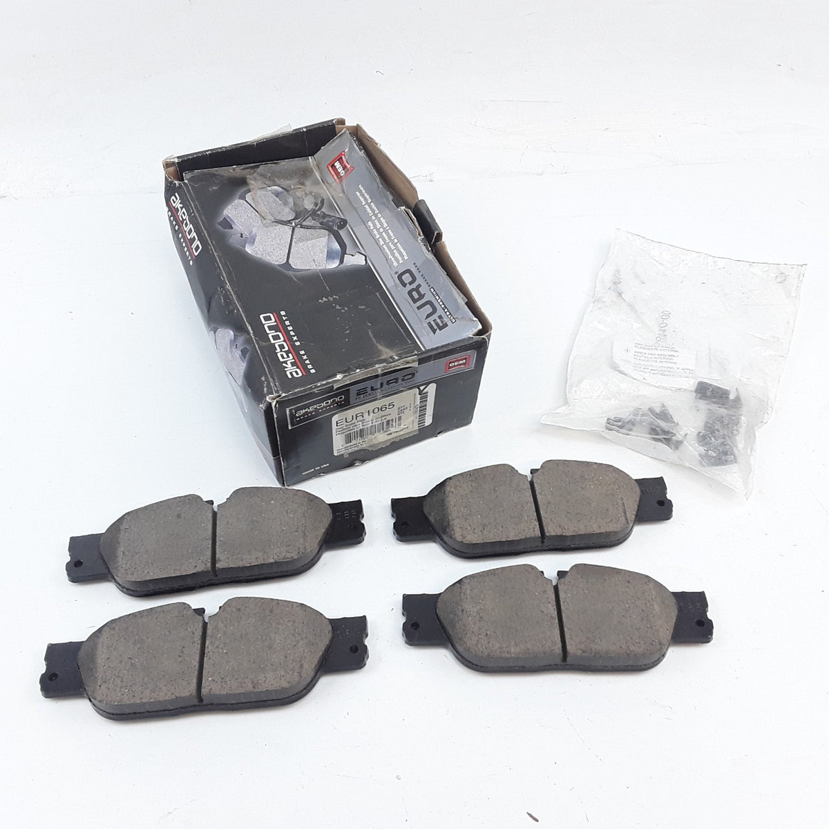Front Ceramic Disc Brake Pad Kit Fits Jaguar XJ8 Vanden-Plas S-Type 2002-2005