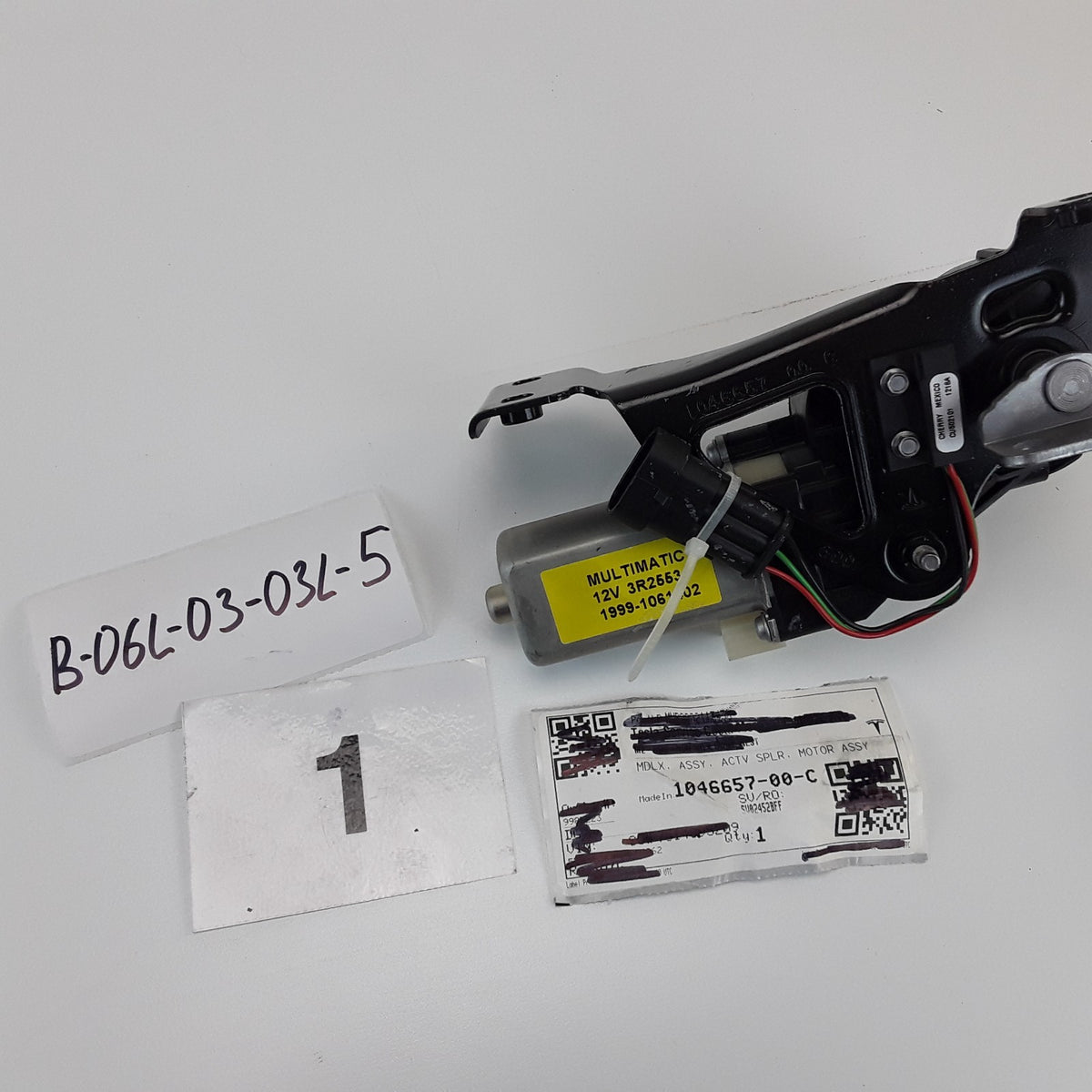 1046657-00-C Active Spoiler Motor Assembly For Tesla Model X 2015-2021 OEM New