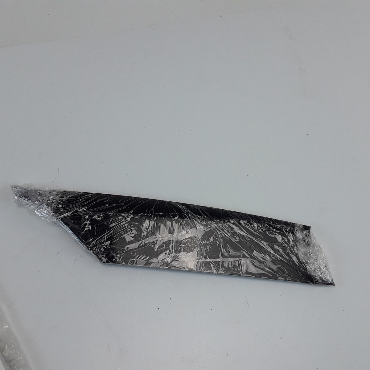 Model S 2016-2021 Front Upper RH Black Fascia Fog Spear 1079636-00-A OEM
